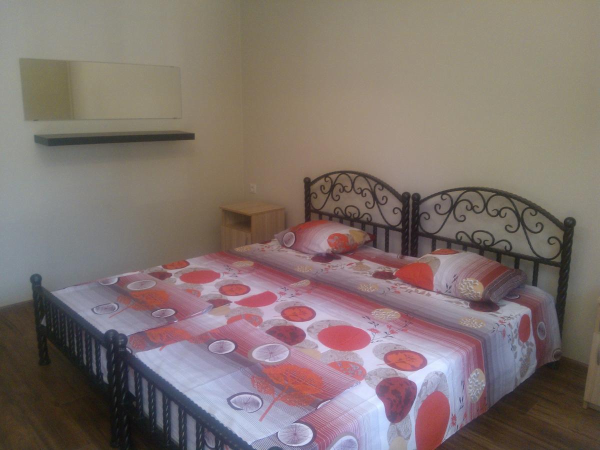 Runo Guest House Gagra Exterior foto
