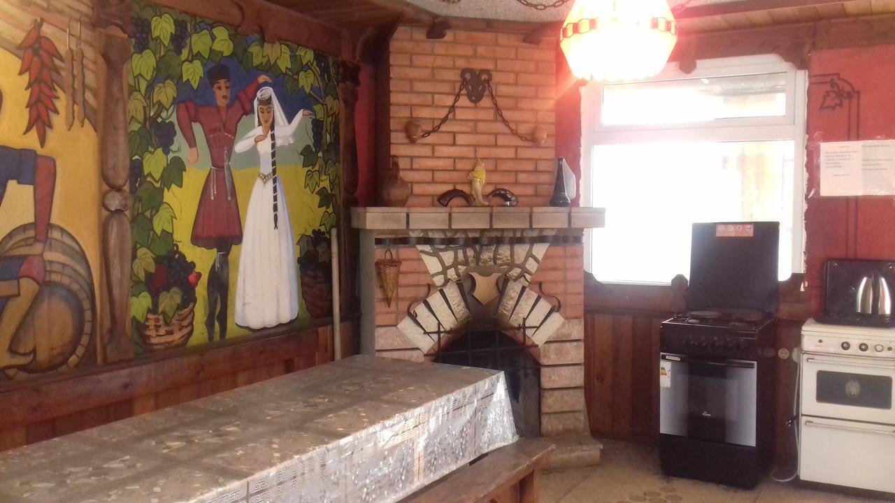 Runo Guest House Gagra Exterior foto