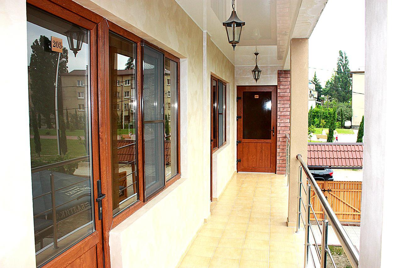 Runo Guest House Gagra Exterior foto