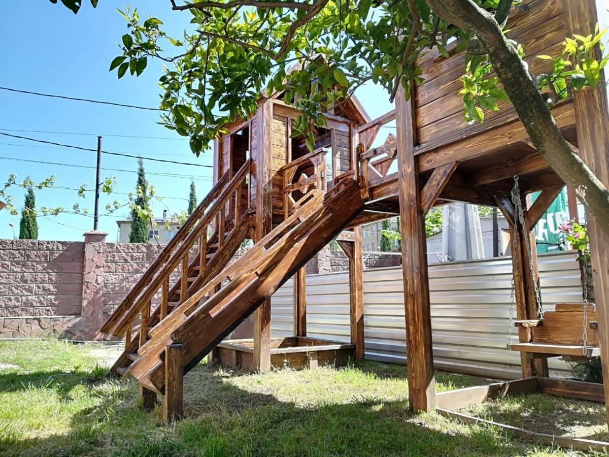 Runo Guest House Gagra Exterior foto