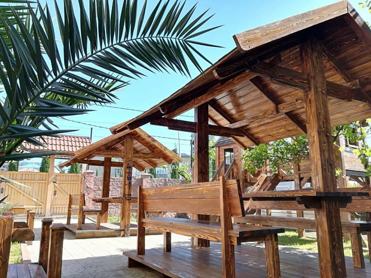 Runo Guest House Gagra Exterior foto